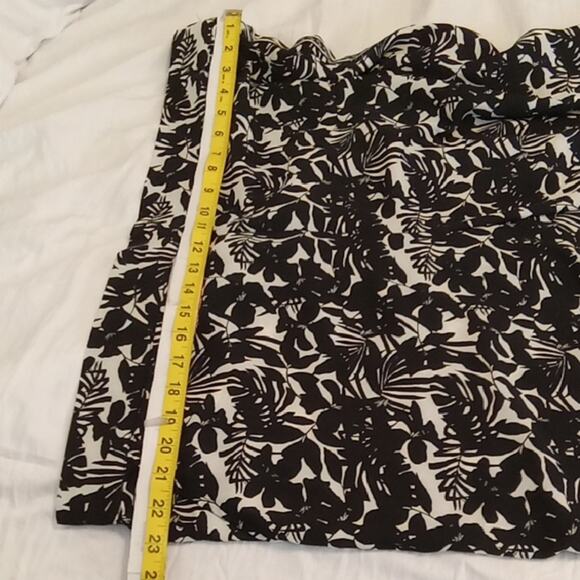 Max Studio Women's 3X Black and White pants. Elegant, Fun, Versatile , Plus - Picture 7 of 10